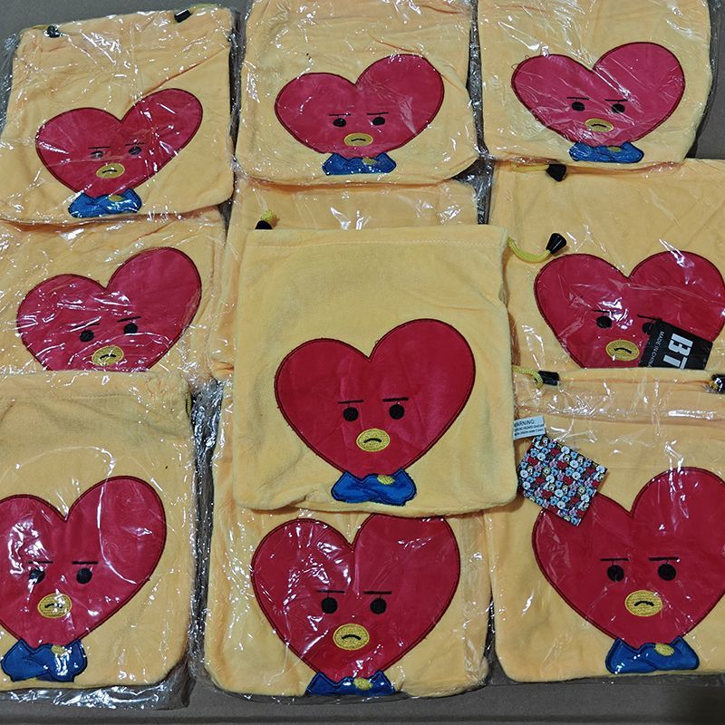 BT21 anime cartoon cute heart  - Travel Accessories Toiletries recensie en prijs
