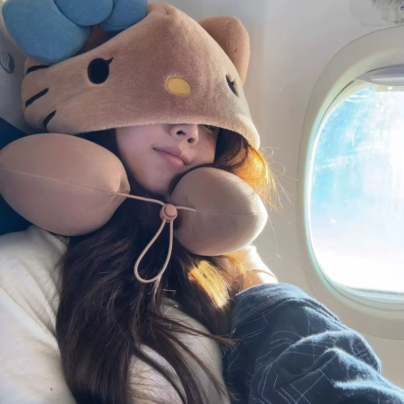 Hello Kitty Hooded Pillow Neck - Travel Accessories For Japan recensie en prijs
